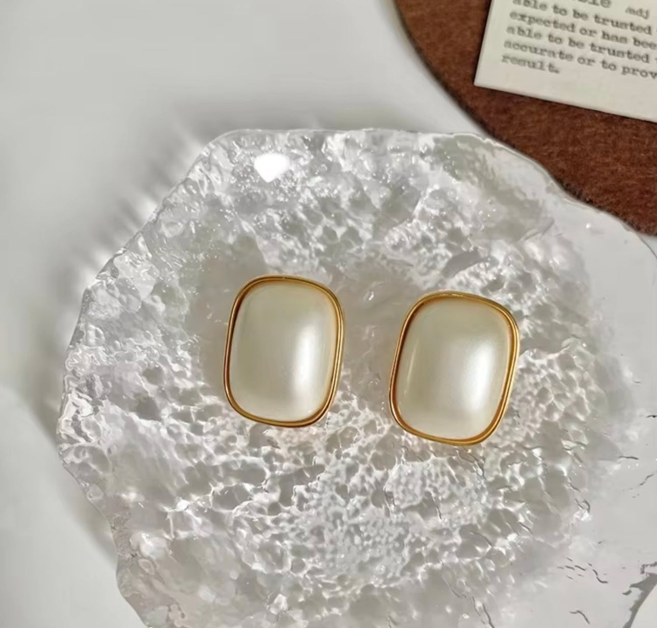Pearl geometric rectangle stud earrings
