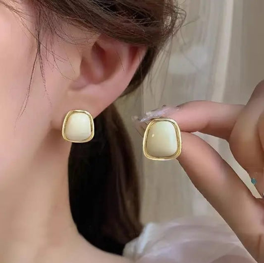 Pearl geometric rectangle stud earrings