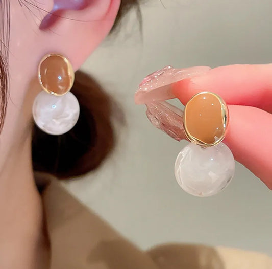 Geometric round contrast enamel earrings