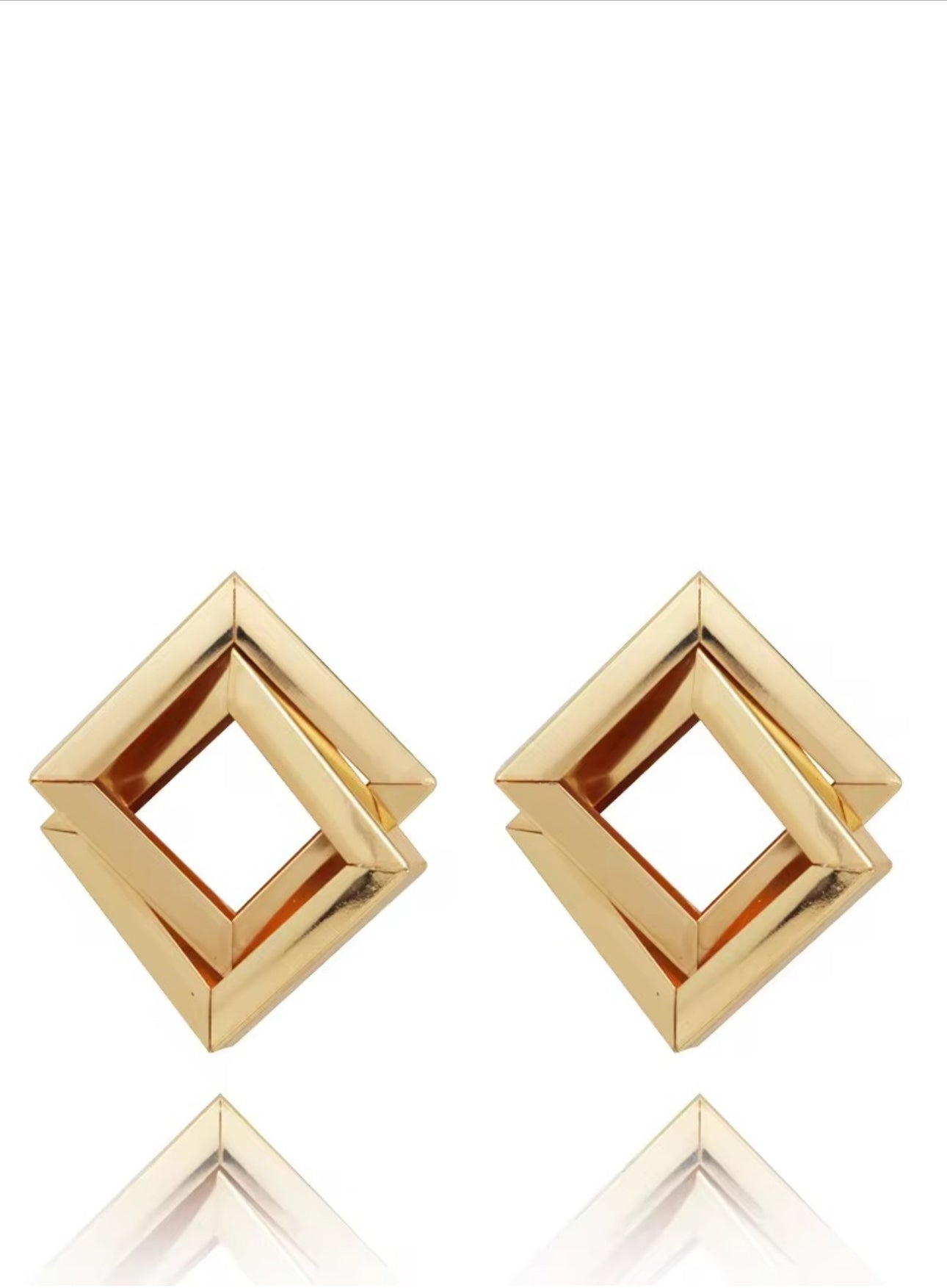 Oversized double layer geometric studs