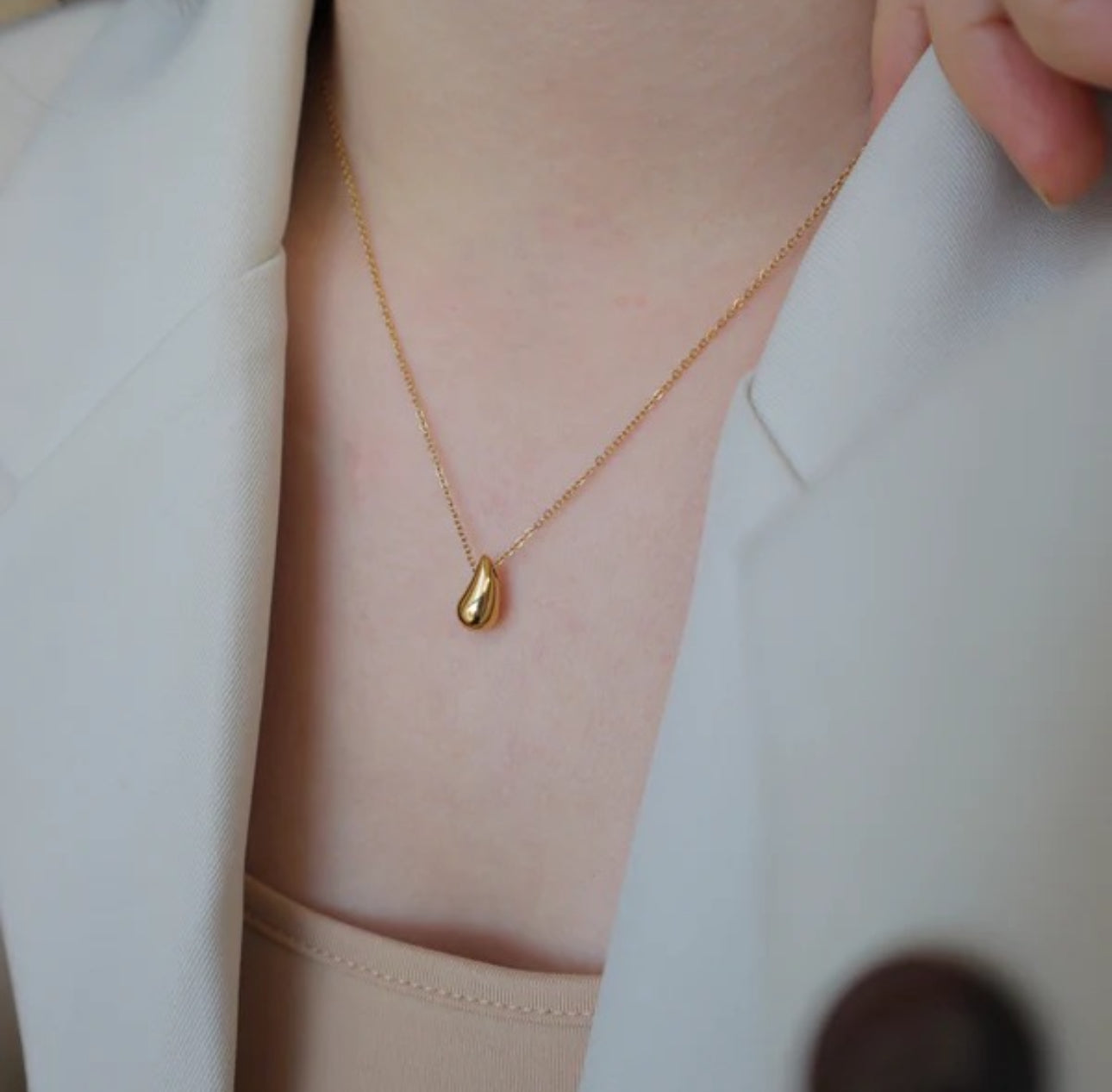 Gold water drop  pendant anti tarnish necklace