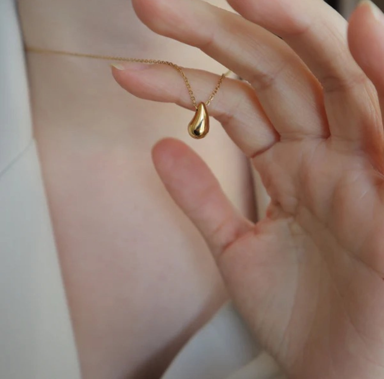 Gold water drop  pendant anti tarnish necklace