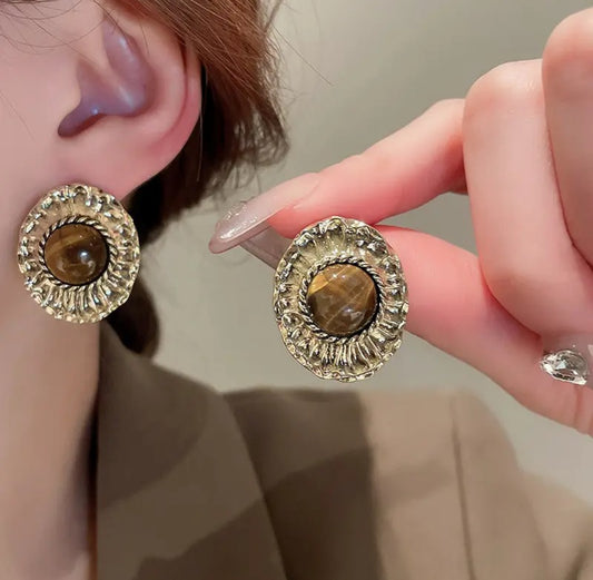 Vintage tiger eye stud earrings