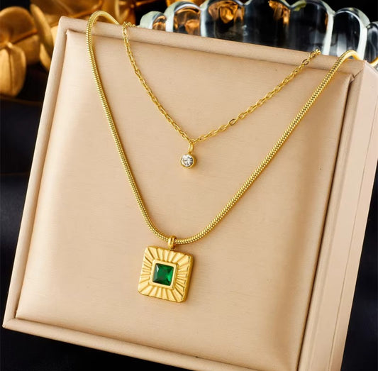 Double layer emerald textured square pendant necklace