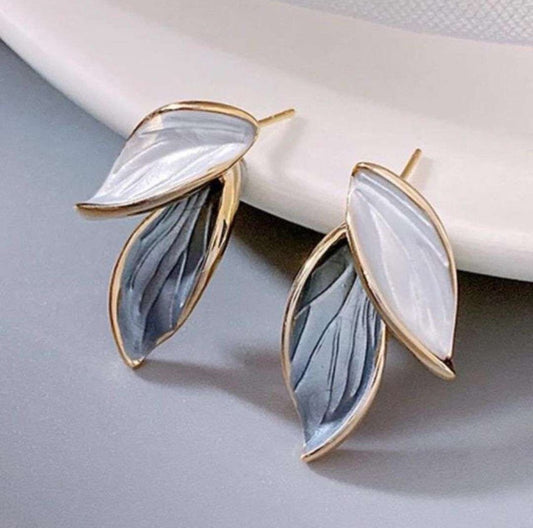 Oil painted leaf studs