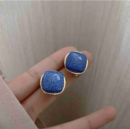 Blue water drop stud earrings