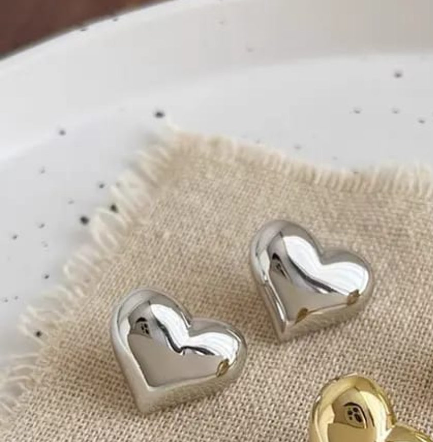 German Silver  glaze love stud earrings
