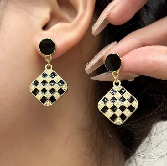 Black geometric Korean dangle earrings