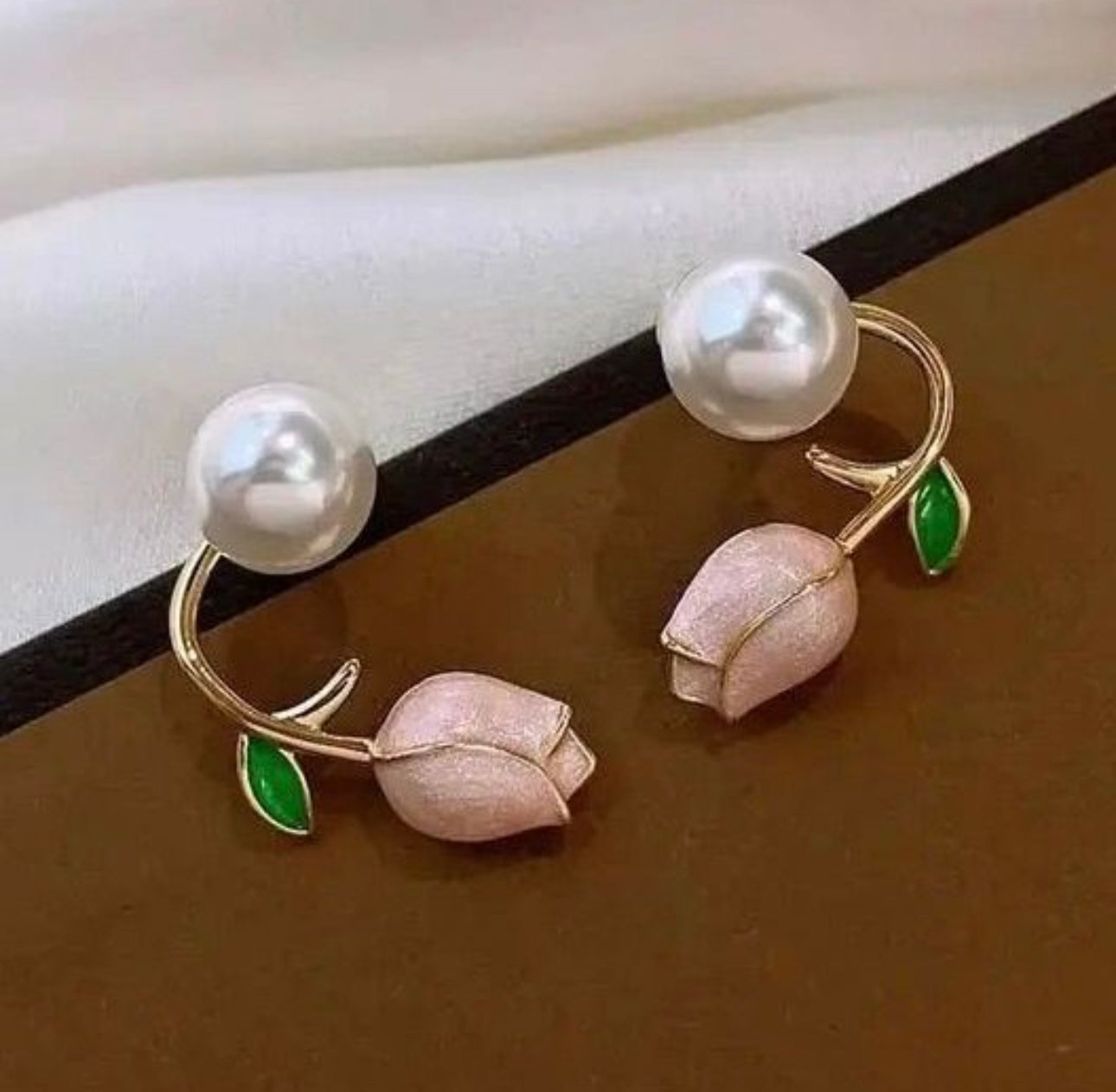 flower Pearl  drop stud earrings