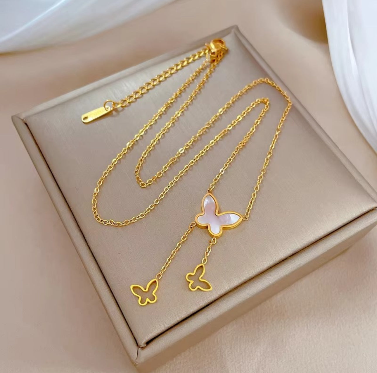 Opal Butterfly anti tarnish long chain