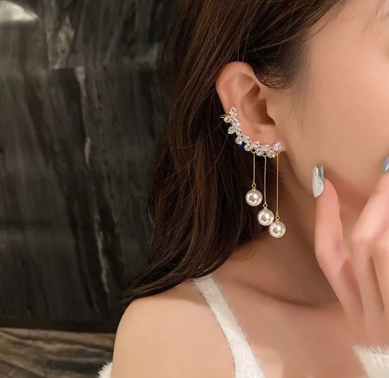 Korean crystal dangler