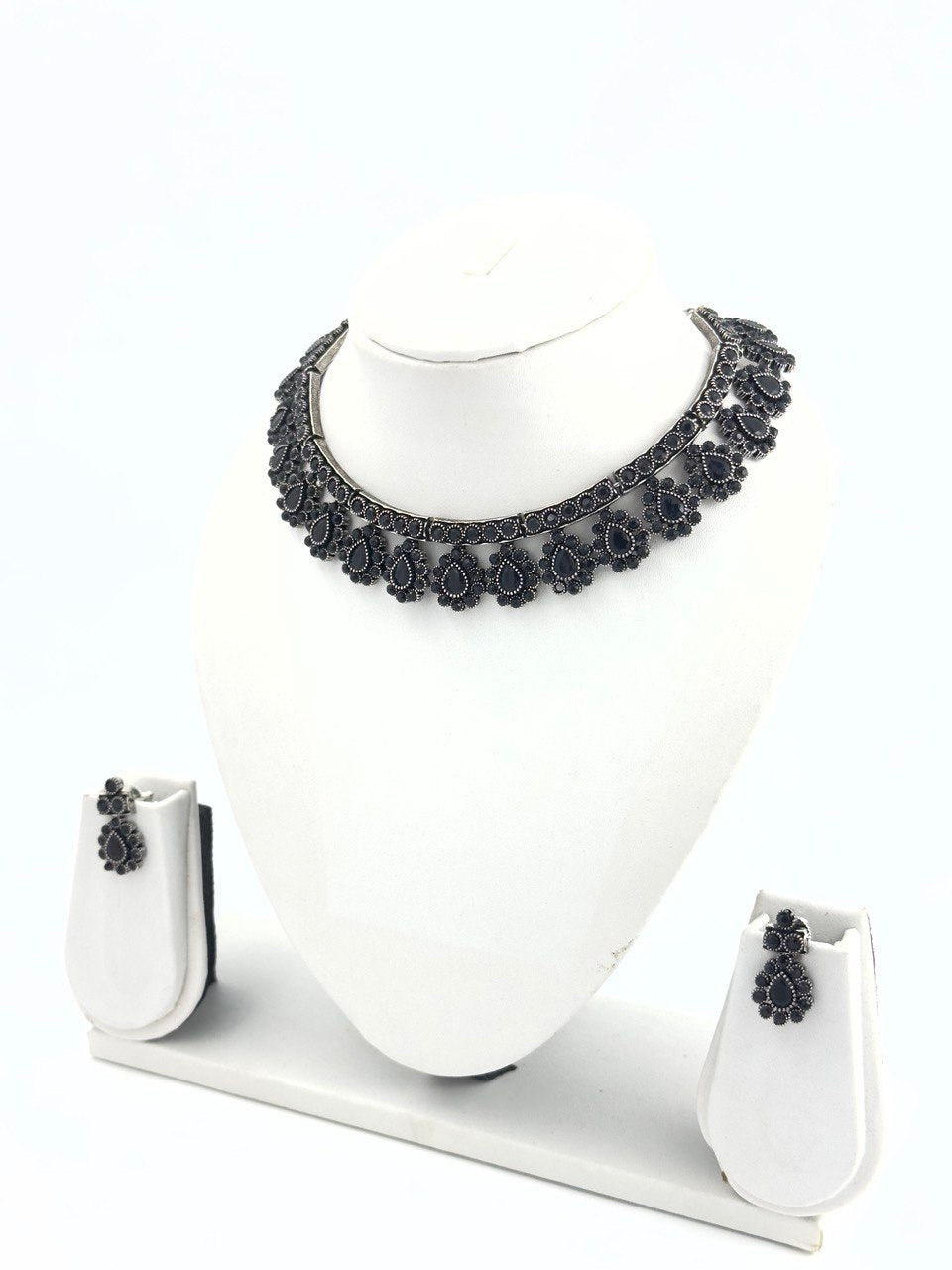 Black  Antique  Necklace  set