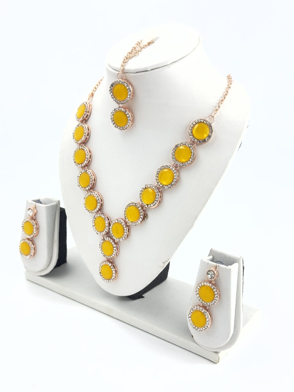 Yellow kundan   Necklace  set