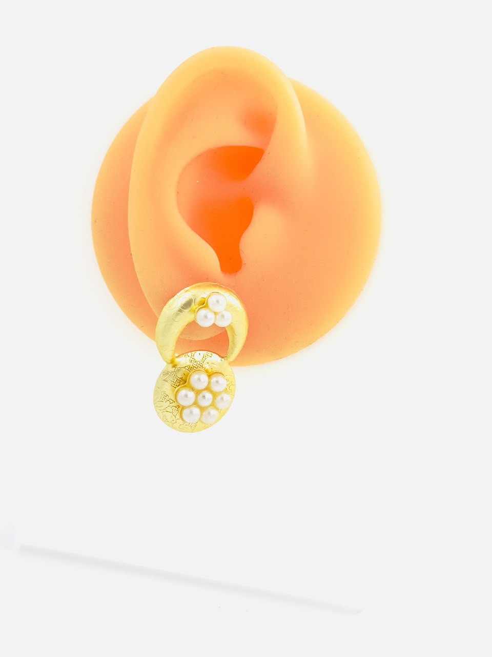 Pearl  Gold plated studs