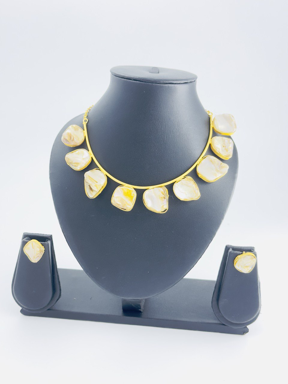 mother of pearls  Necklace  set