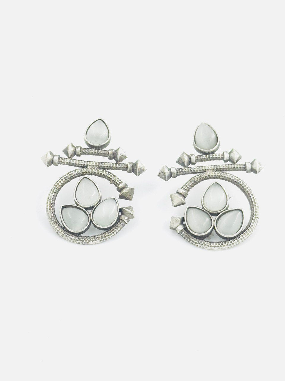 White antique  studs