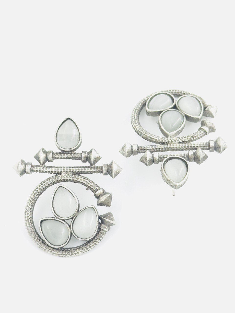 White antique  studs