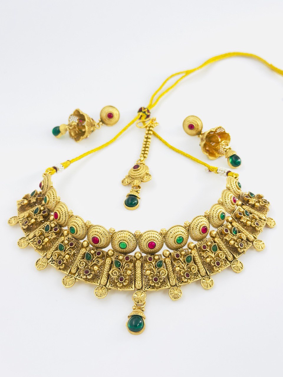 Golden matte  jewellery set