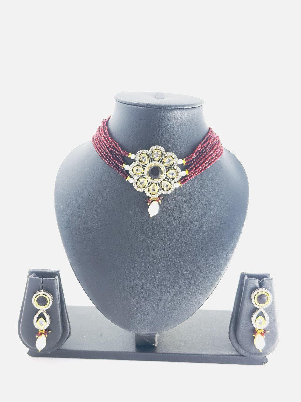 Maroon Avya choker set