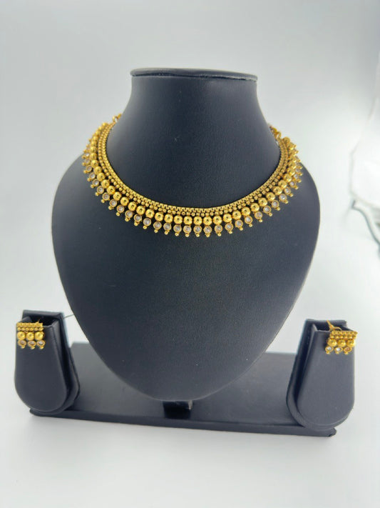 Yashasvi  gold plated  necklace  set