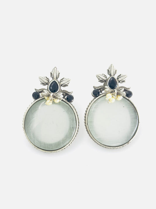 Ivory  antique  studs