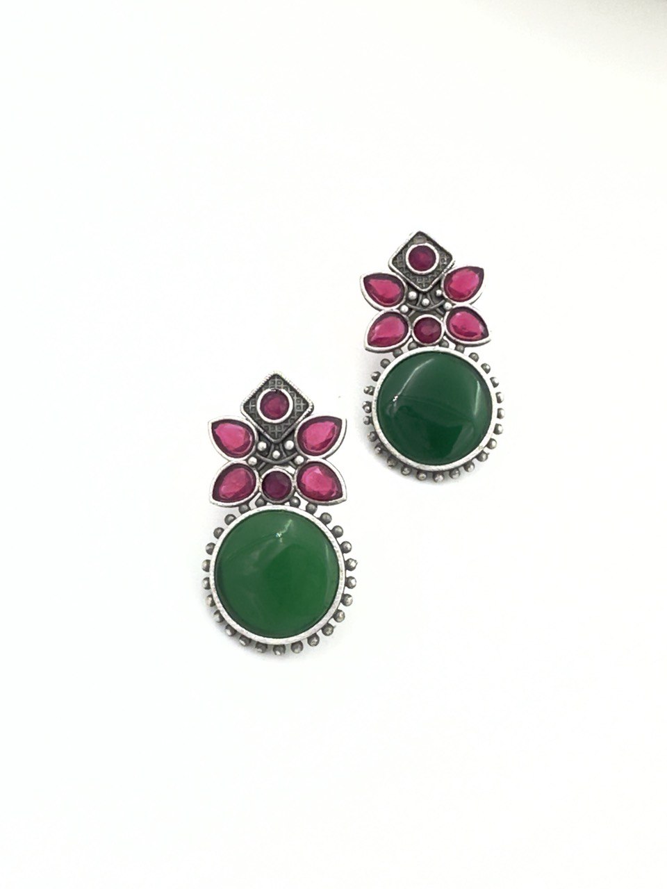 Multicolour   antique  studs