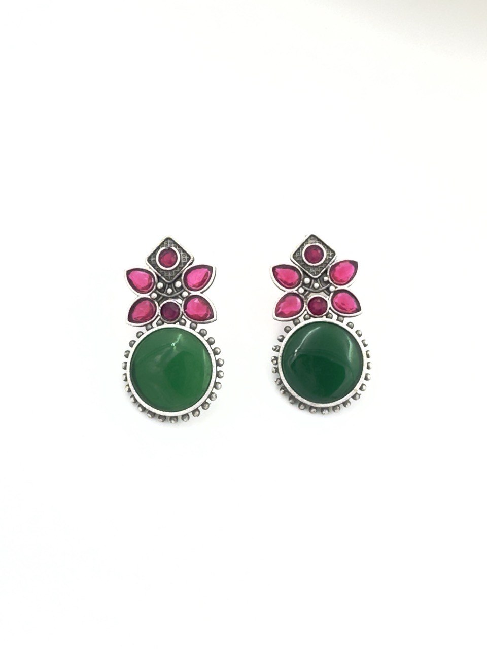 Multicolour   antique  studs