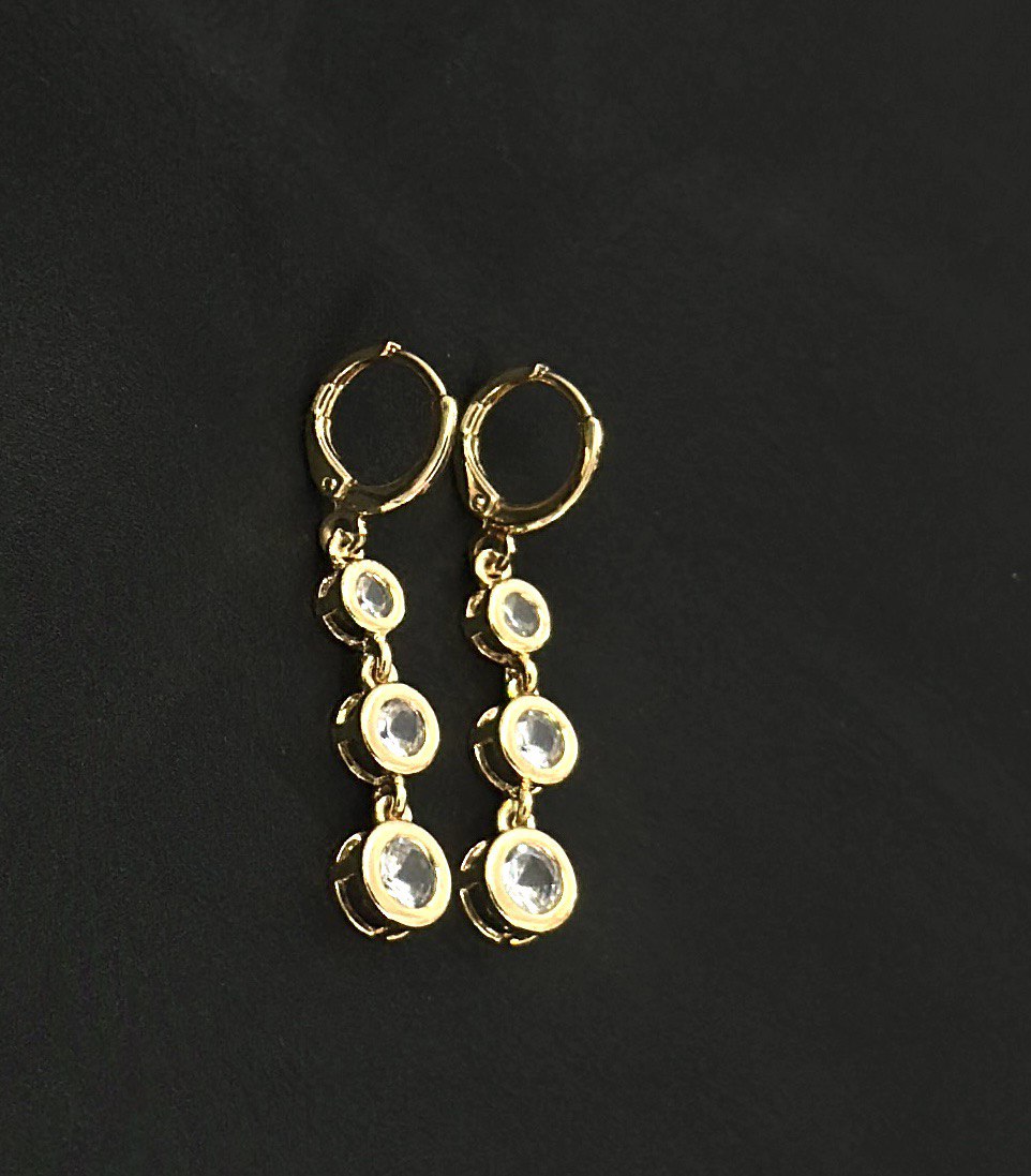 minimalist golden dangler