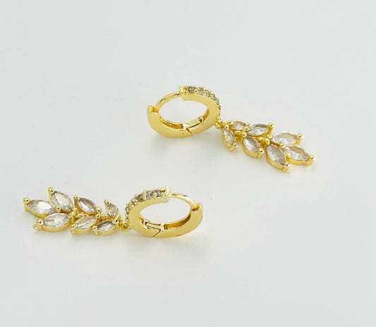 Minimalist golden dangler